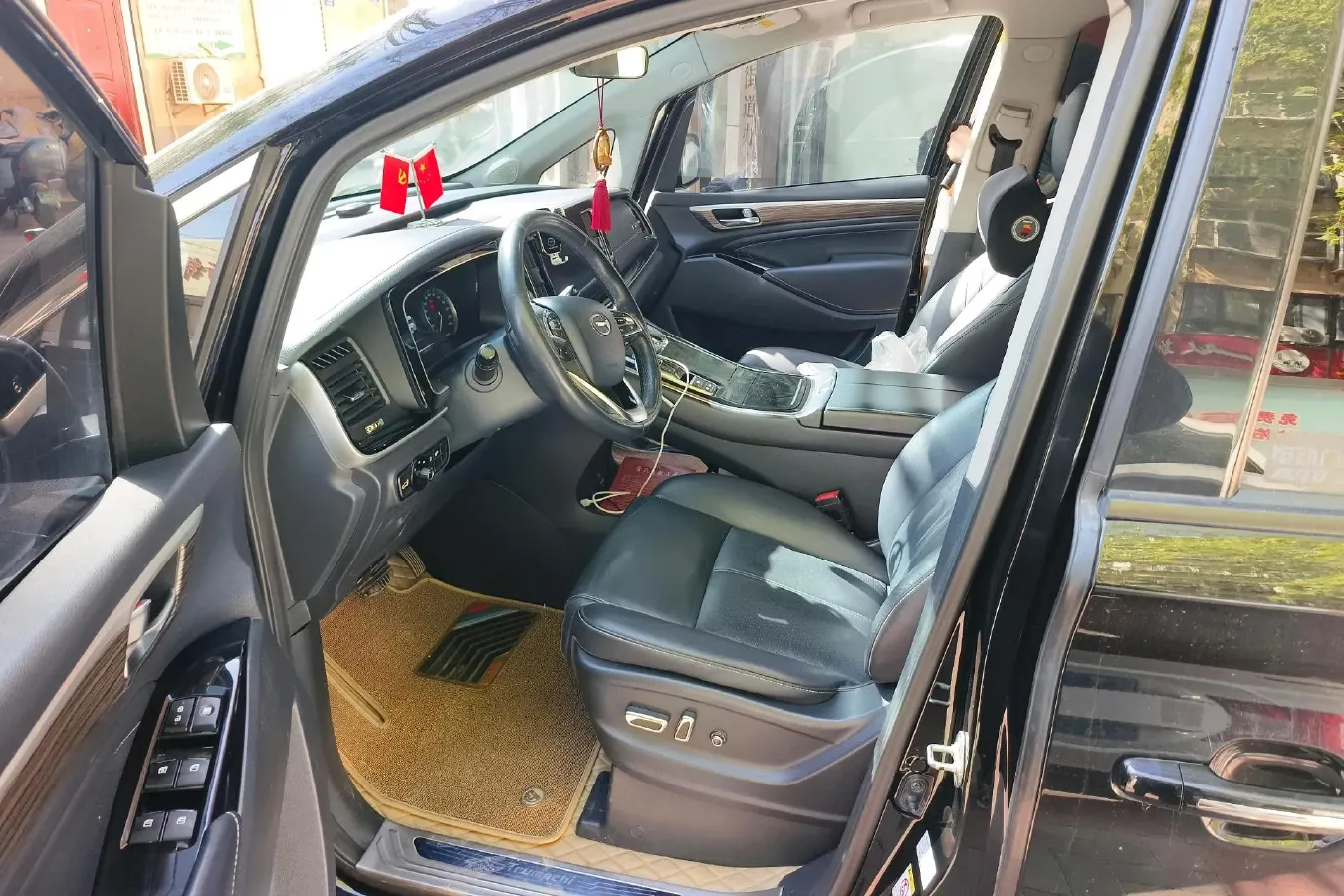 2021 GAC Trumpchi M8 2.0T 252HP L4 8AT,autocango,china used car exporter,china ev exporter,chinese used car exporter,chinese used ev exporter