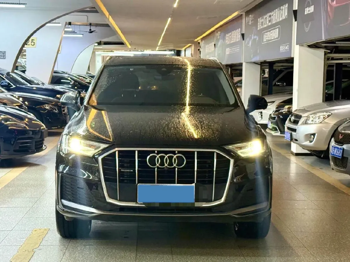 2023 Audi Q7 2.0T 265HP L4 8AT,autocango,china used car exporter,china ev exporter,chinese used car exporter,chinese used ev exporter