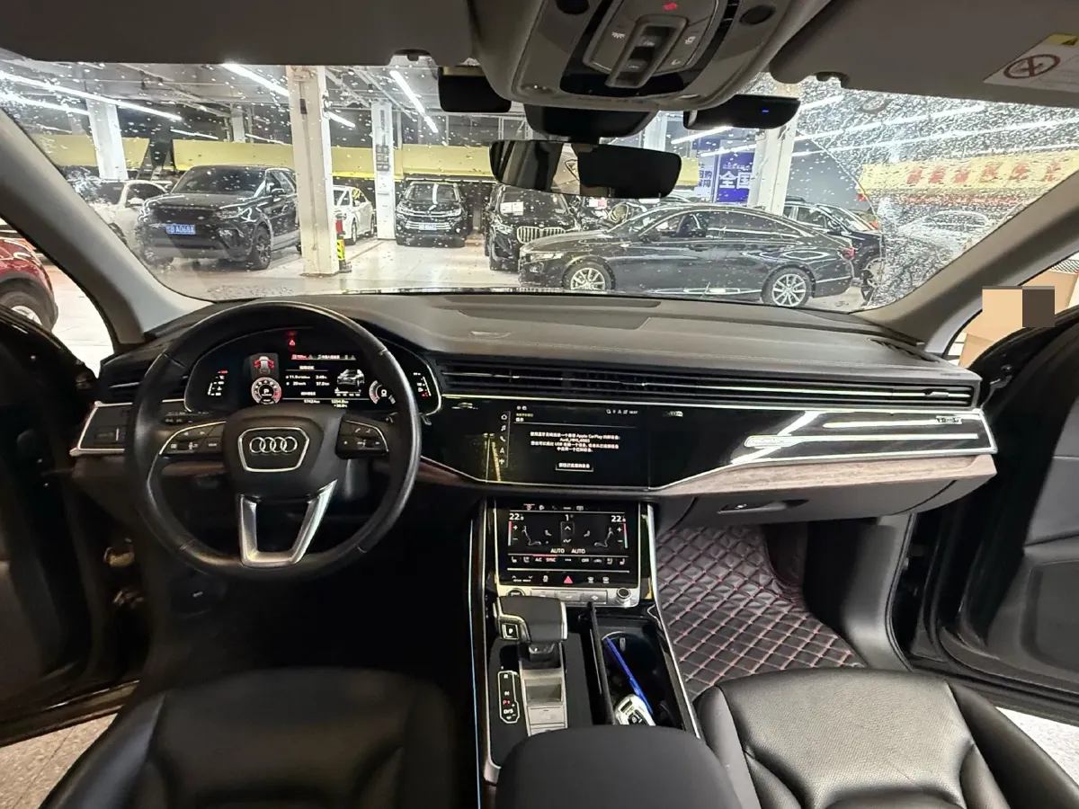 2023 Audi Q7 2.0T 265HP L4 8AT,autocango,china used car exporter,china ev exporter,chinese used car exporter,chinese used ev exporter