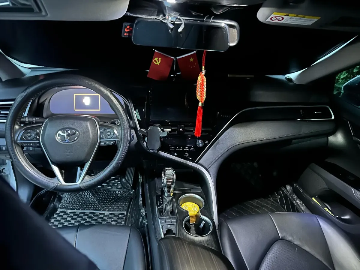 2021 Toyota Camry 2.5L 209HP L4 8AT,autocango,china used car exporter,china ev exporter,chinese used car exporter,chinese used ev exporter