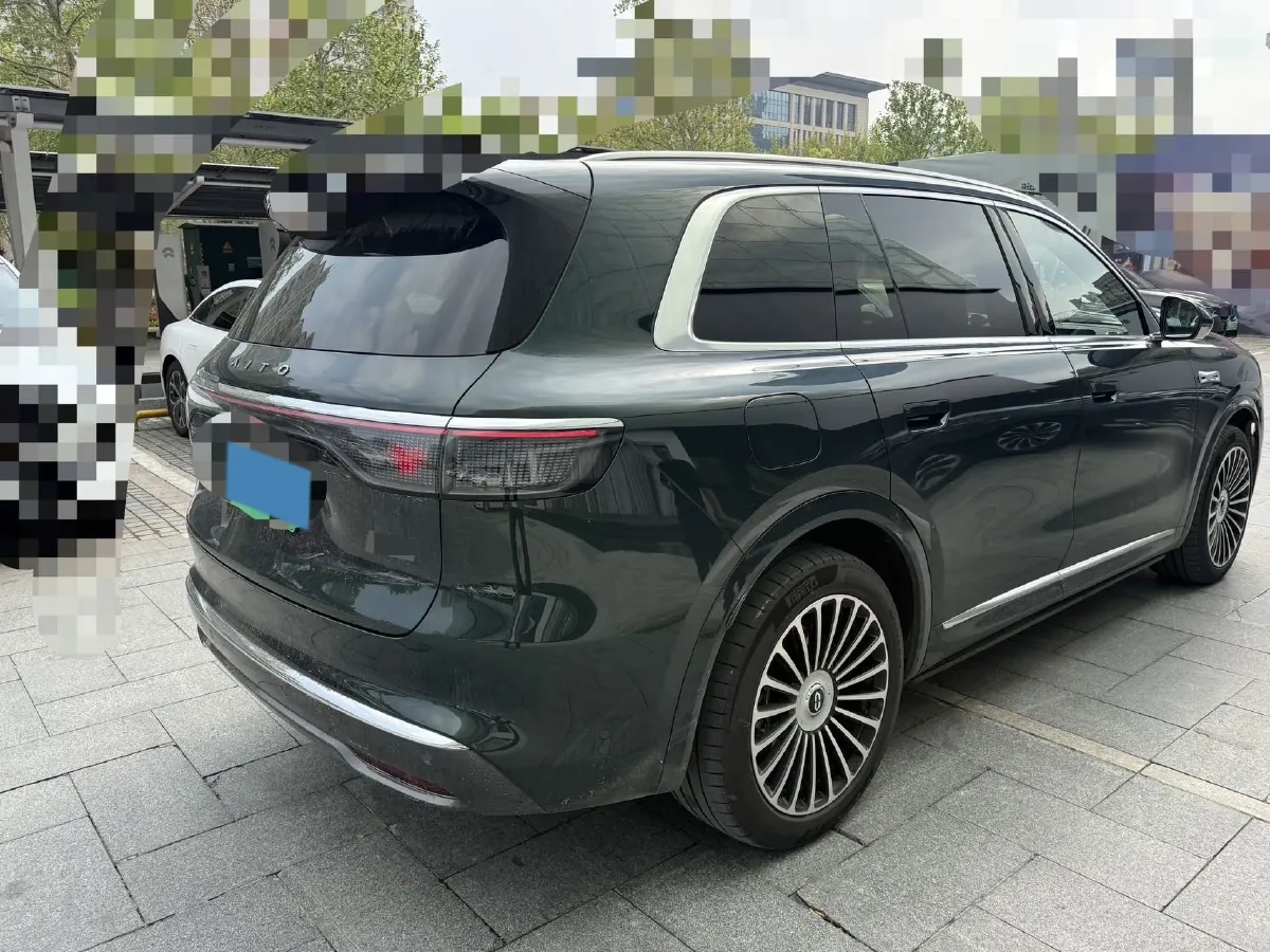 2025 AITO AITO M8 REEV 160HP REEV 53.4KWH,autocango,china used car exporter,china ev exporter,chinese used car exporter,chinese used ev exporter