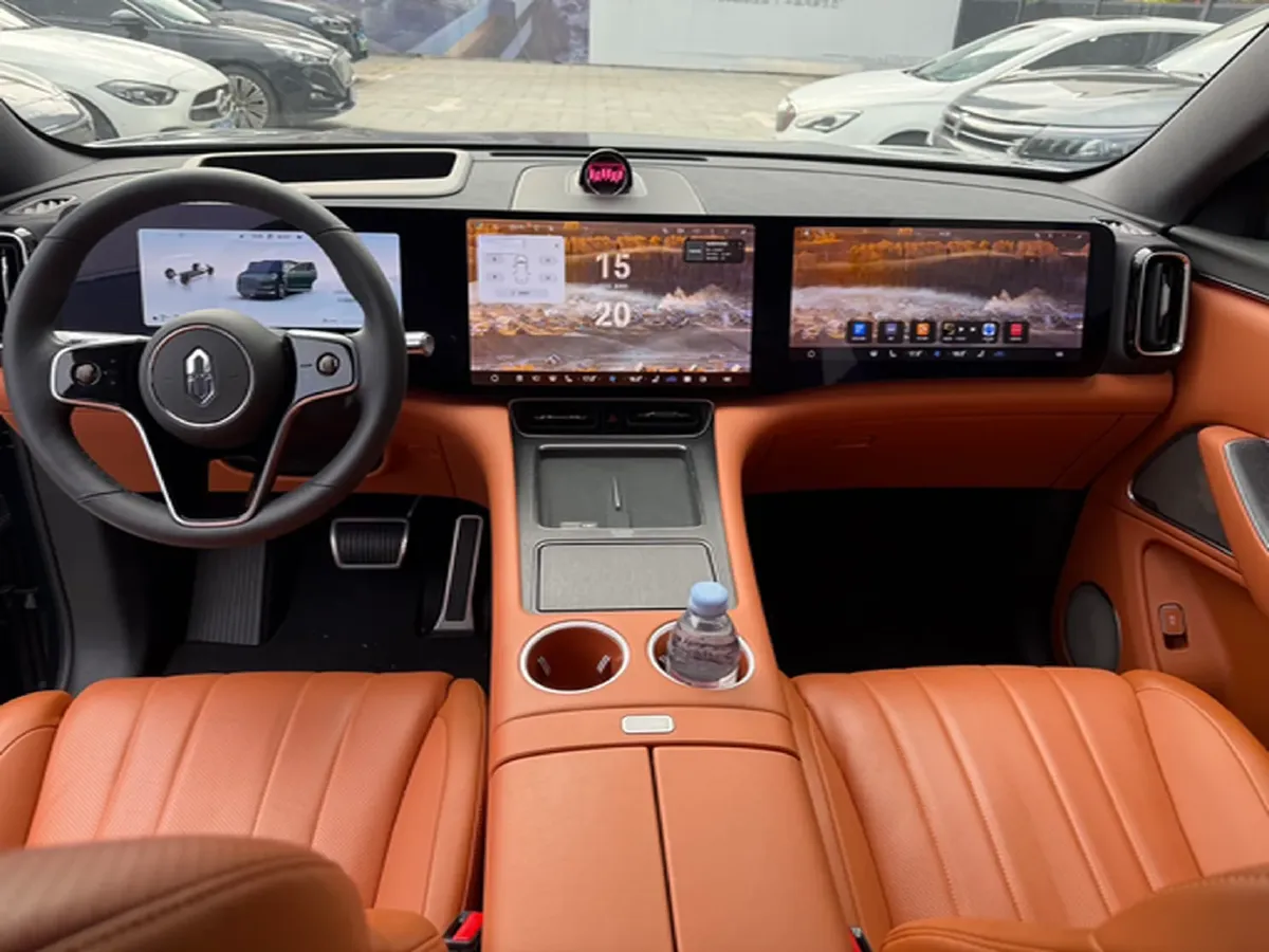 2025 AITO AITO M8 REEV 160HP REEV 53.4KWH,autocango,china used car exporter,china ev exporter,chinese used car exporter,chinese used ev exporter