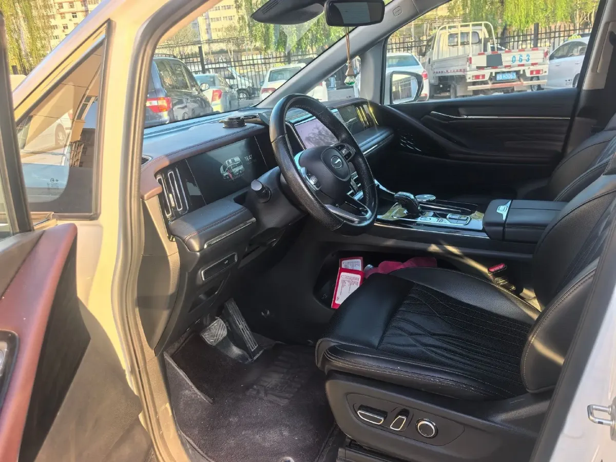 2024 GAC Trumpchi M8 2.0T 252HP L4 8AT,autocango,china used car exporter,china ev exporter,chinese used car exporter,chinese used ev exporter