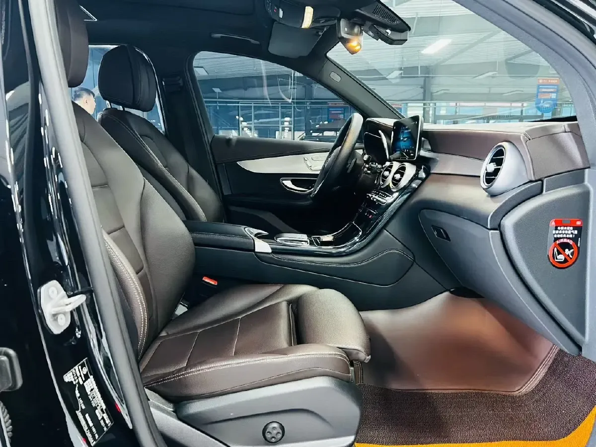 2022 Mercedes-Benz GLC Class 2.0T 197HP L4 9AT,autocango,china used car exporter,china ev exporter,chinese used car exporter,chinese used ev exporter