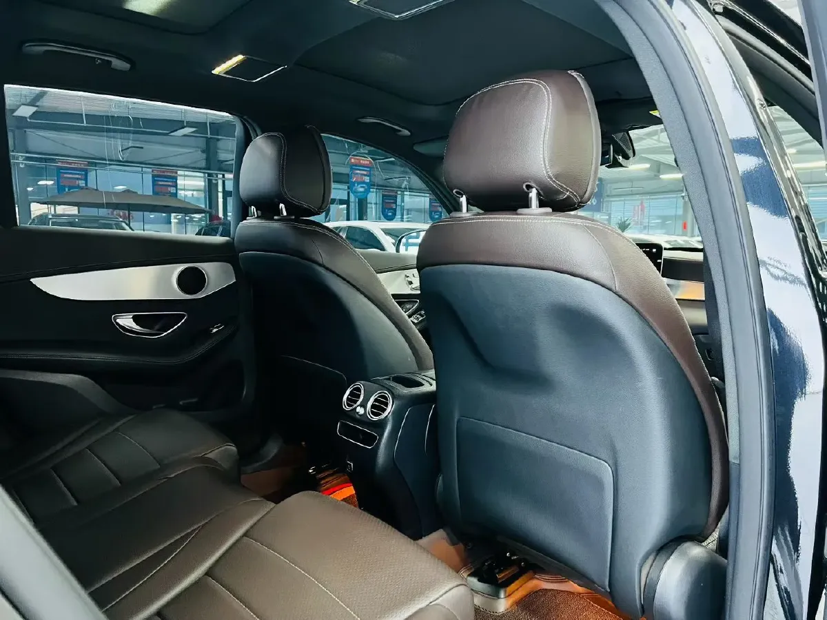 2022 Mercedes-Benz GLC Class 2.0T 197HP L4 9AT,autocango,china used car exporter,china ev exporter,chinese used car exporter,chinese used ev exporter