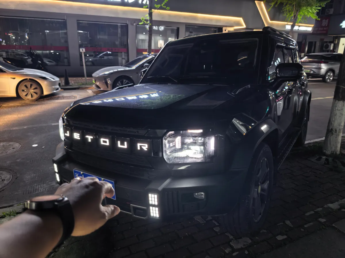 2023 Jetour Traveller 2.0T 254HP L4 7DCT,autocango,china used car exporter,china ev exporter,chinese used car exporter,chinese used ev exporter