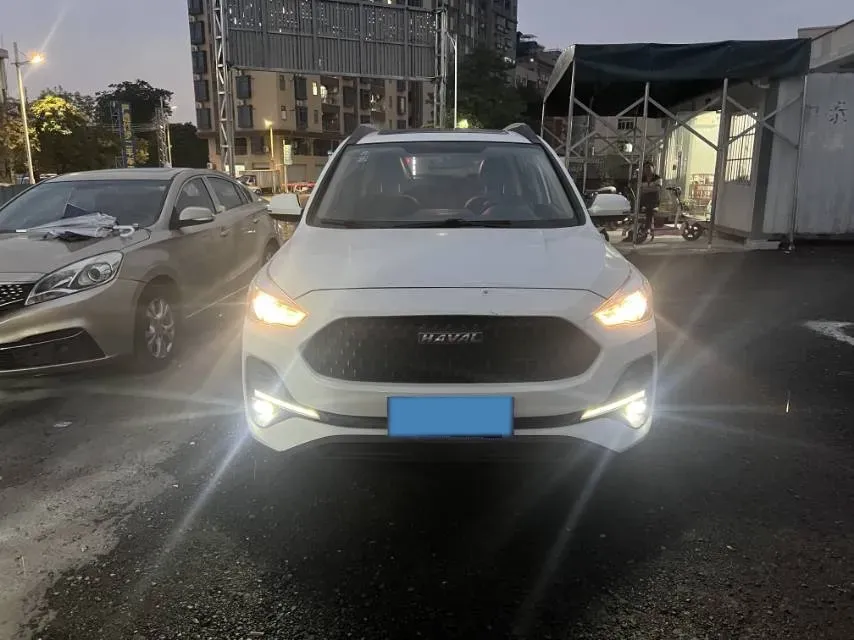 2019 Haval M6 1.5T 150HP L4 7DCT,autocango,china used car exporter,china ev exporter,chinese used car exporter,chinese used ev exporter