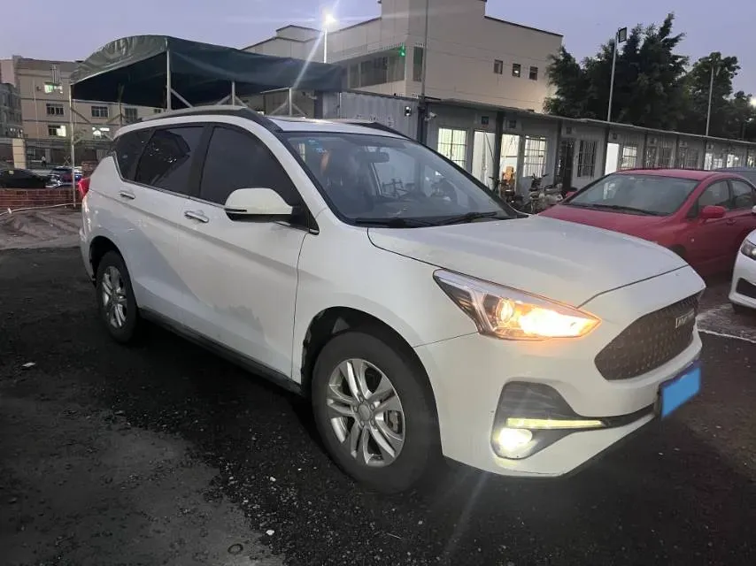 2019 Haval M6 1.5T 150HP L4 7DCT,autocango,china used car exporter,china ev exporter,chinese used car exporter,chinese used ev exporter