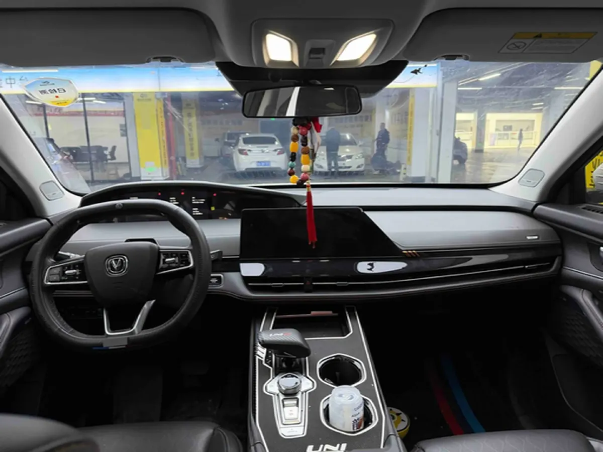 2021 ChangAn UNI-K 2.0T 233HP L4 8AT,autocango,china used car exporter,china ev exporter,chinese used car exporter,chinese used ev exporter