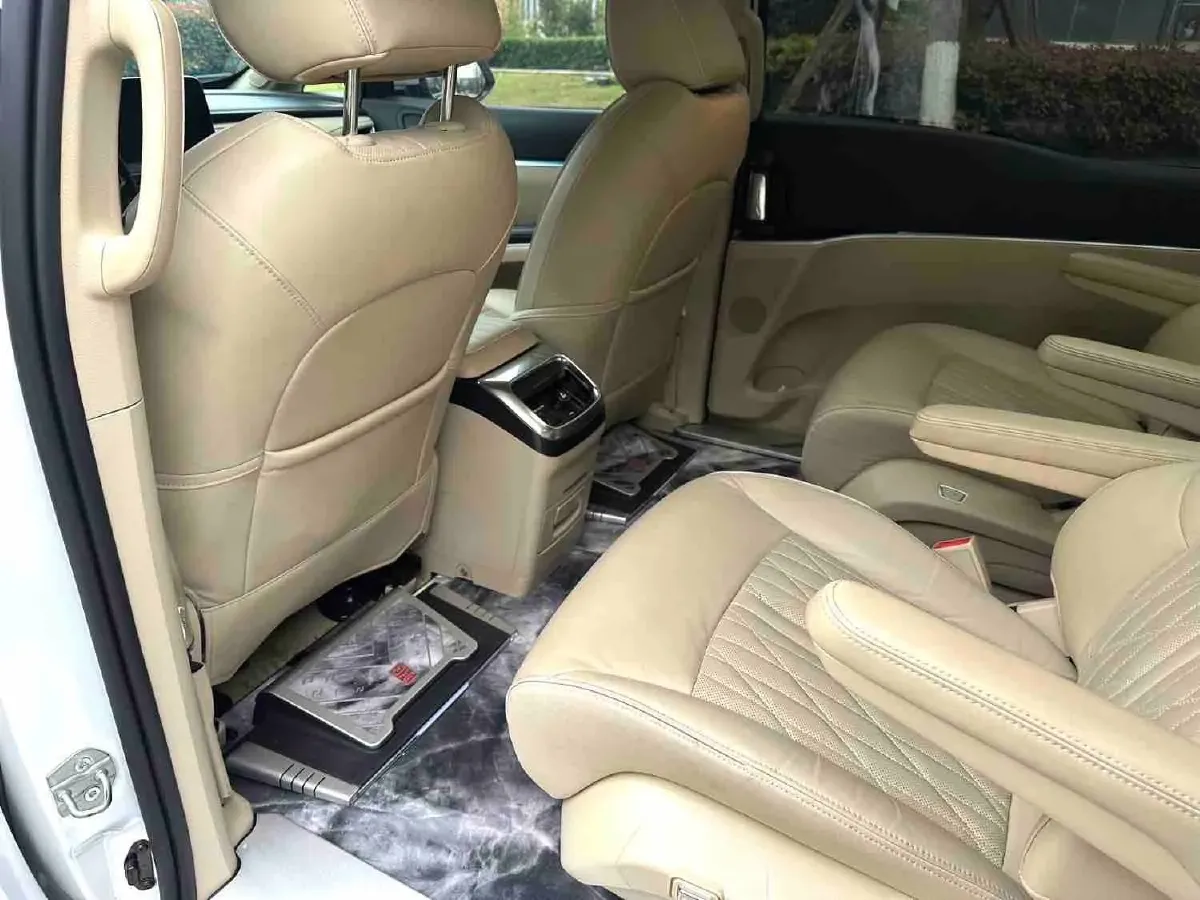 2023 Buick GL8 2.0T 237HP L4 9AT,autocango,china used car exporter,china ev exporter,chinese used car exporter,chinese used ev exporter