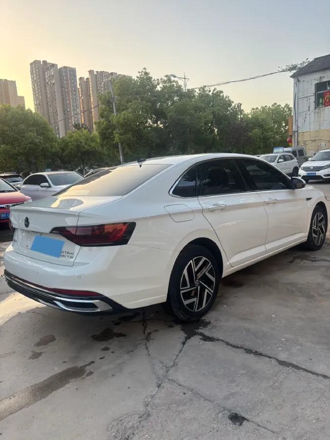 2023 Volkswagen Sagitar 1.5T 160HP L4 7DCT,autocango,china used car exporter,china ev exporter,chinese used car exporter,chinese used ev exporter