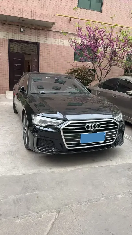 2021 Audi A6L 2.0T 224HP L4 7DCT,autocango,china used car exporter,china ev exporter,chinese used car exporter,chinese used ev exporter