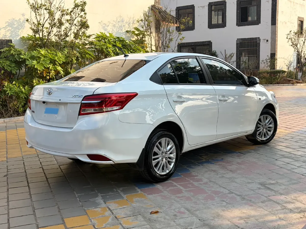 2017 Toyota Yaris L 1.5L 107HP L4 5MT,autocango,china used car exporter,china ev exporter,chinese used car exporter,chinese used ev exporter