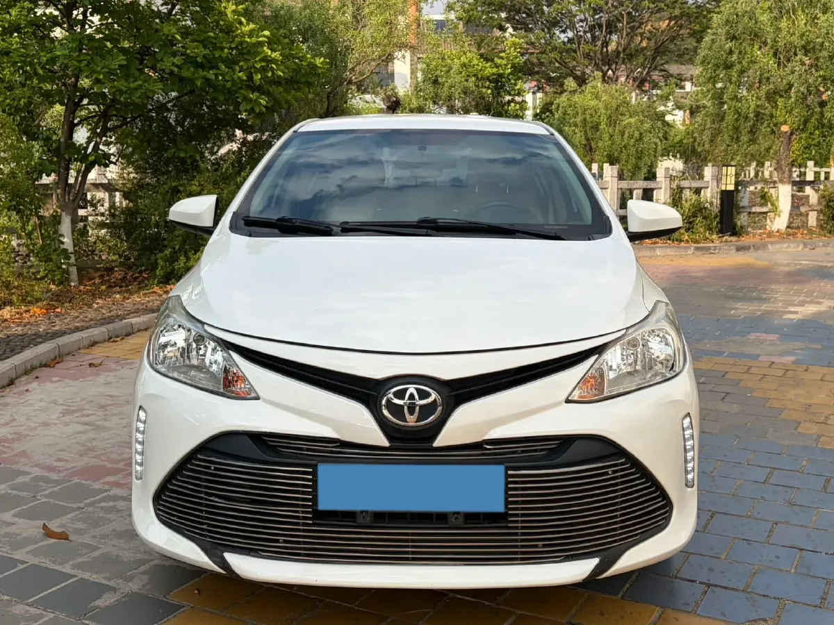 2017 Toyota Yaris L 1.5L 107HP L4 5MT,autocango,china used car exporter,china ev exporter,chinese used car exporter,chinese used ev exporter