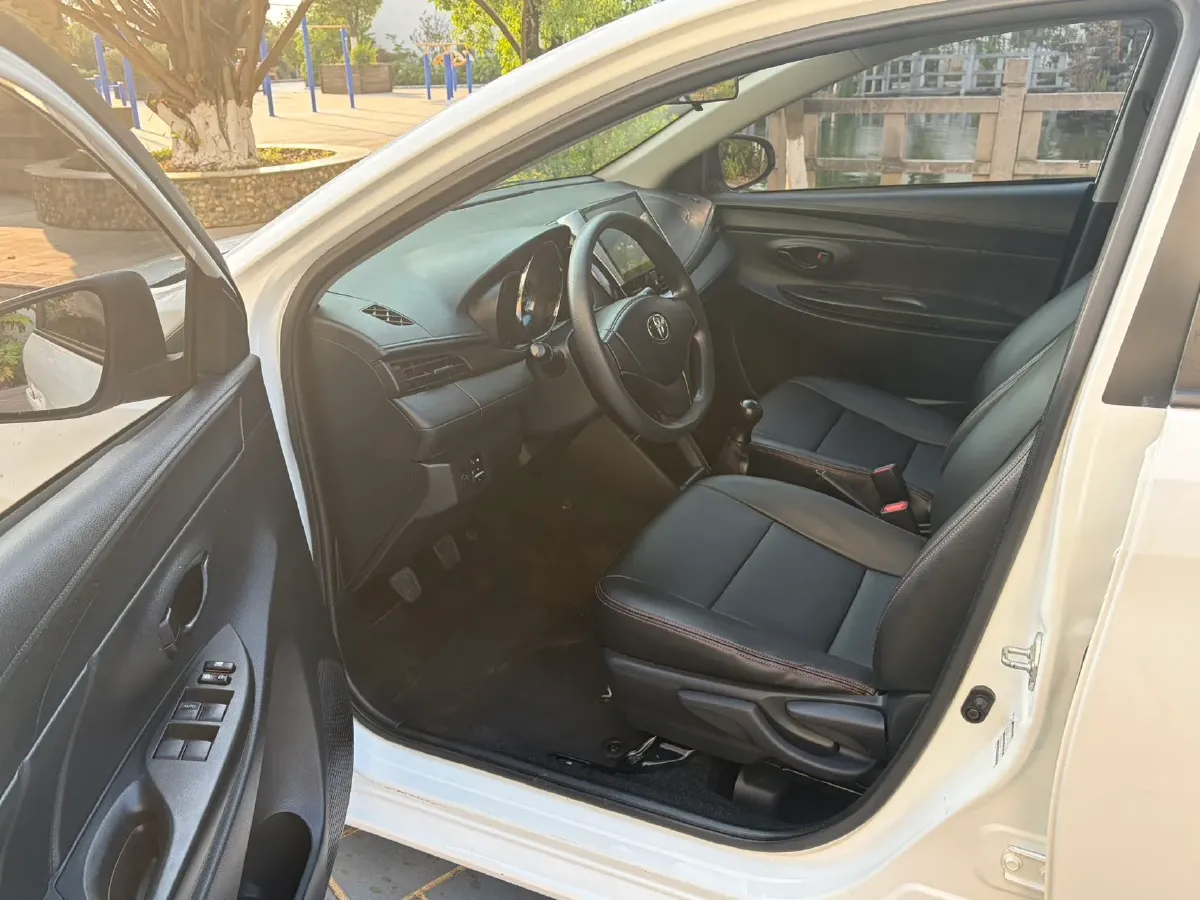 2017 Toyota Yaris L 1.5L 107HP L4 5MT,autocango,china used car exporter,china ev exporter,chinese used car exporter,chinese used ev exporter