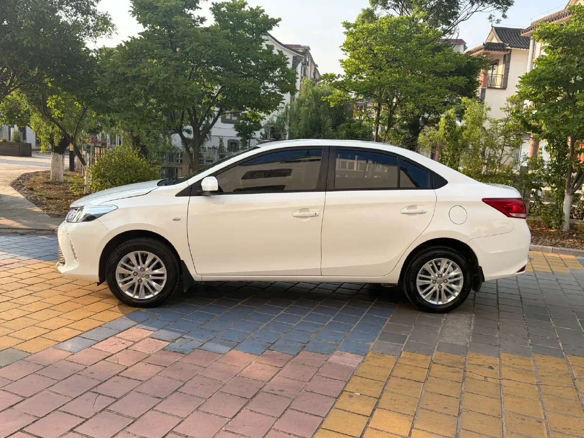 2017 Toyota Yaris L 1.5L 107HP L4 5MT,autocango,china used car exporter,china ev exporter,chinese used car exporter,chinese used ev exporter