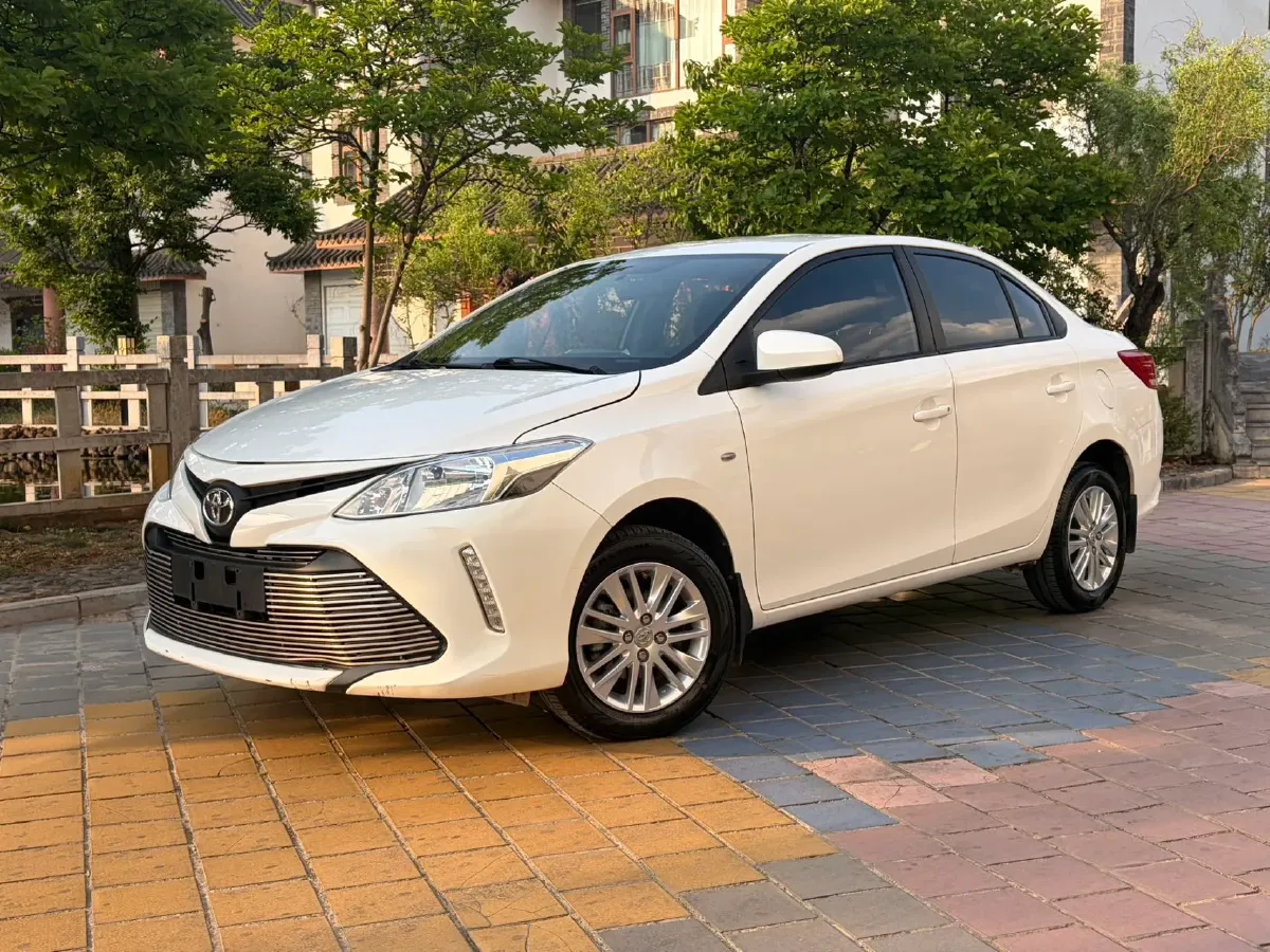 2017 Toyota Yaris L 1.5L 107HP L4 5MT,autocango,china used car exporter,china ev exporter,chinese used car exporter,chinese used ev exporter