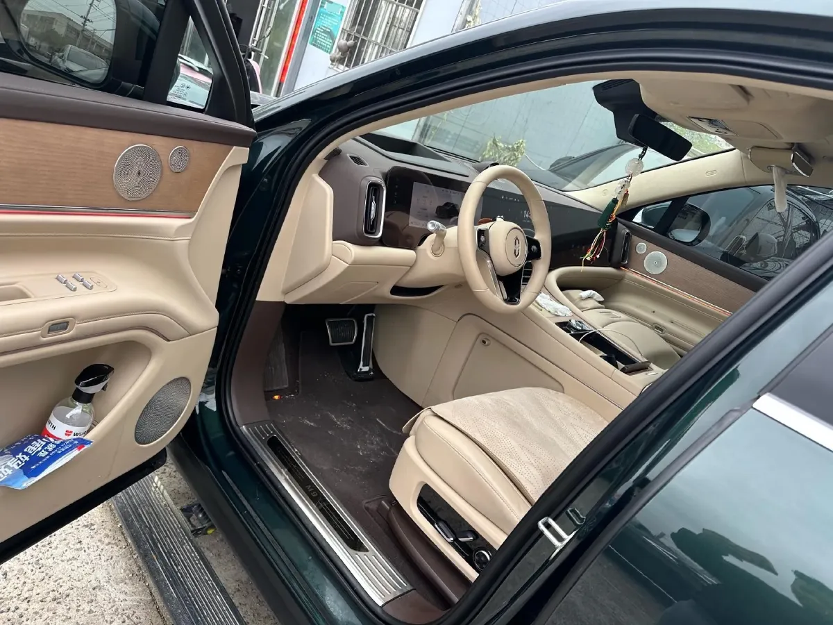 2024 AITO AITO M9 1.5T 152HP L4 REEV 42KWH,autocango,china used car exporter,china ev exporter,chinese used car exporter,chinese used ev exporter