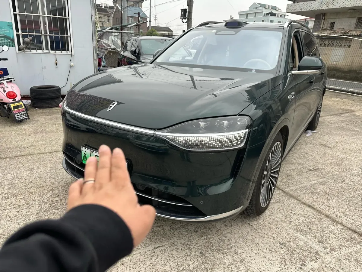 2024 AITO AITO M9 1.5T 152HP L4 REEV 42KWH,autocango,china used car exporter,china ev exporter,chinese used car exporter,chinese used ev exporter