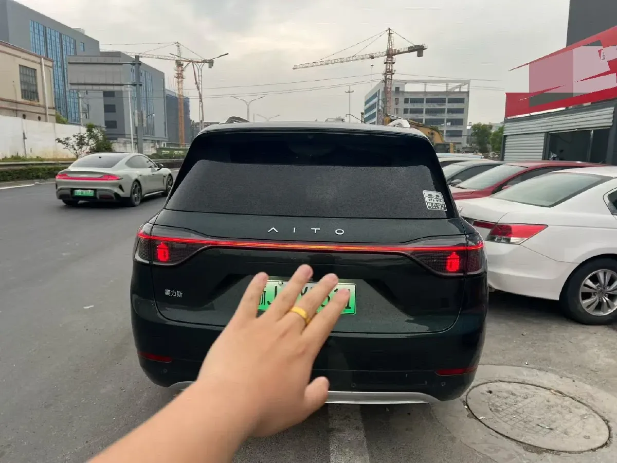 2024 AITO AITO M9 1.5T 152HP L4 REEV 42KWH,autocango,china used car exporter,china ev exporter,chinese used car exporter,chinese used ev exporter