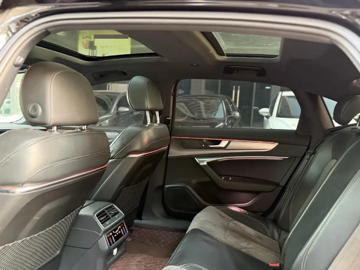 2022 Audi A6L 2.0T 224HP L4 7DCT,autocango,china used car exporter,china ev exporter,chinese used car exporter,chinese used ev exporter