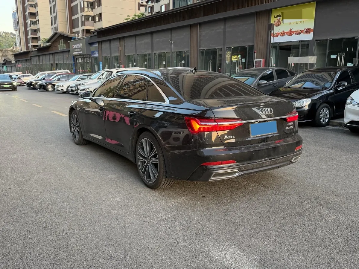2022 Audi A6L 2.0T 224HP L4 7DCT,autocango,china used car exporter,china ev exporter,chinese used car exporter,chinese used ev exporter