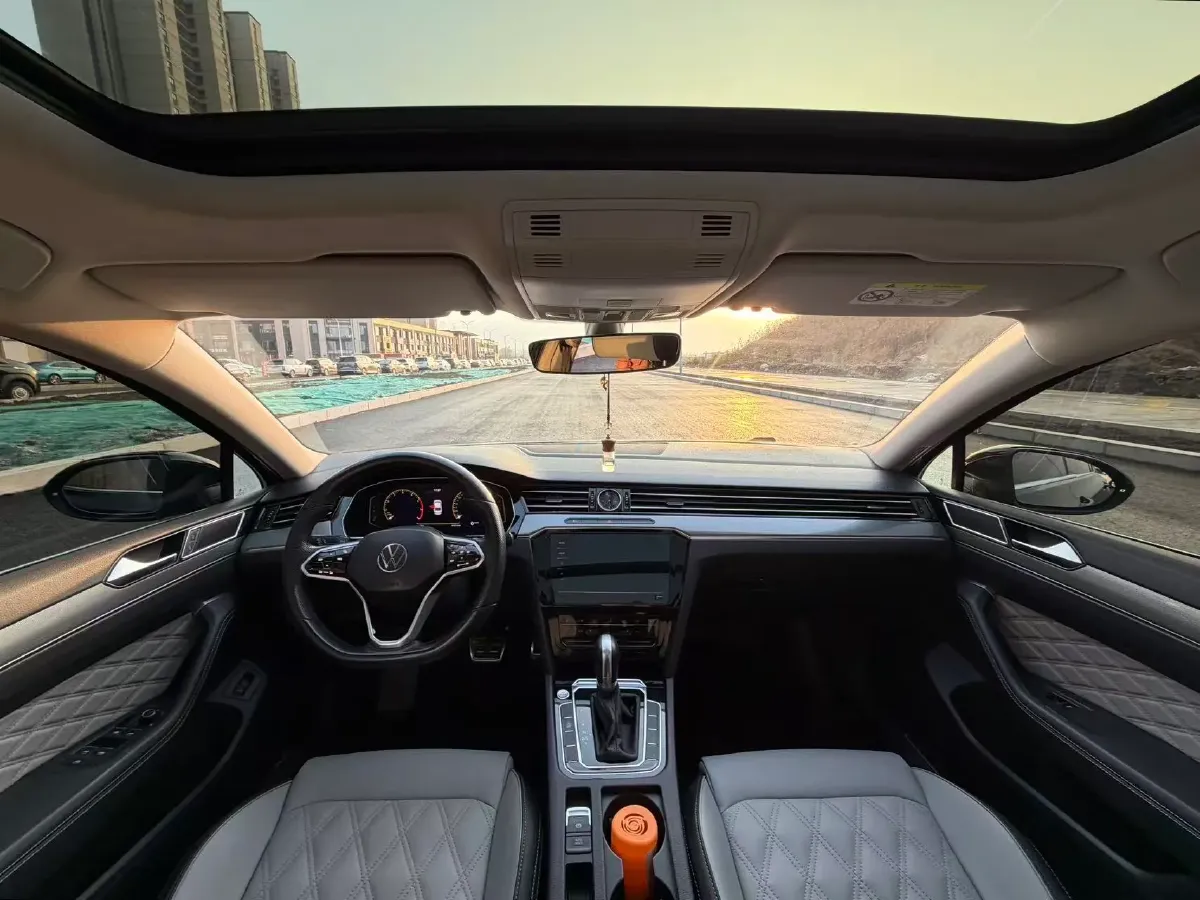 2023 Volkswagen Magotan 2.0T 186HP L4 7DCT,autocango,china used car exporter,china ev exporter,chinese used car exporter,chinese used ev exporter