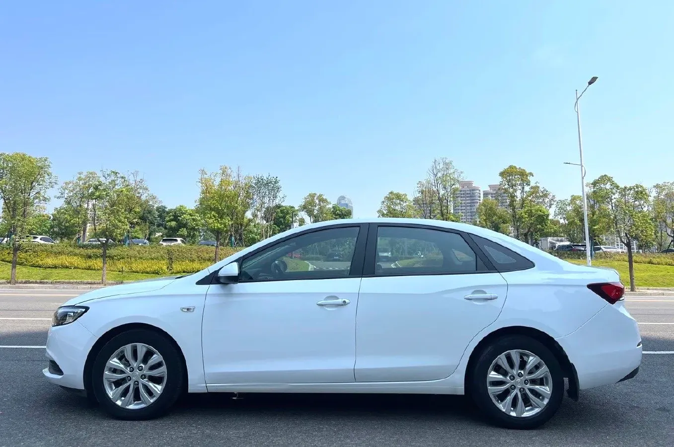 2021 Buick Excelle 1.5L 113HP L4 6AT,autocango,china used car exporter,china ev exporter,chinese used car exporter,chinese used ev exporter