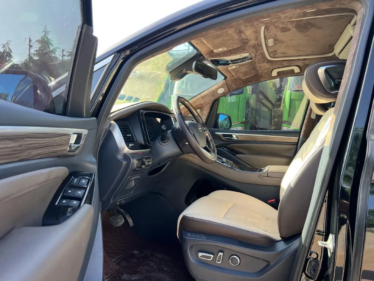 2021 Toyota Highlander 2.0T 220HP L4 6AT,autocango,china used car exporter,china ev exporter,chinese used car exporter,chinese used ev exporter