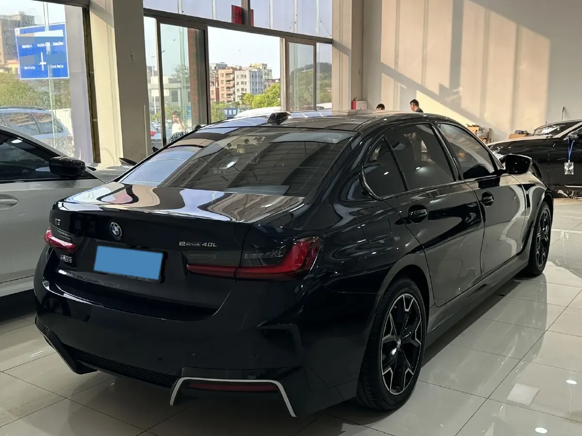 2025 BMW i3 BEV 79.05KWH,autocango,china used car exporter,china ev exporter,chinese used car exporter,chinese used ev exporter