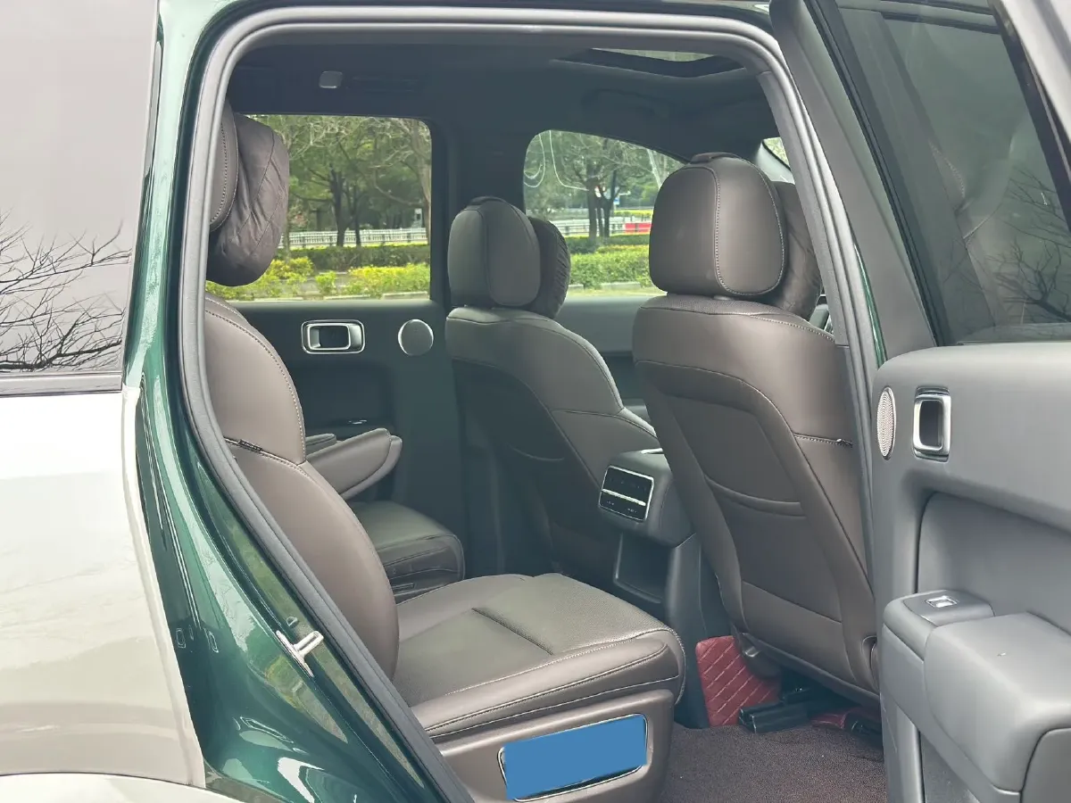 2023 Li L7 Range Extended 154HP REEV 40.9KWH,autocango,china used car exporter,china ev exporter,chinese used car exporter,chinese used ev exporter