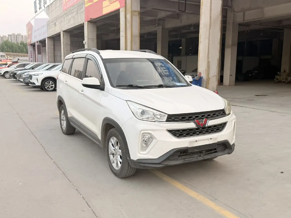 2018 WuLing HongGuang S3 1.5L 112HP L4 6MT,autocango,china used car exporter,china ev exporter,chinese used car exporter,chinese used ev exporter