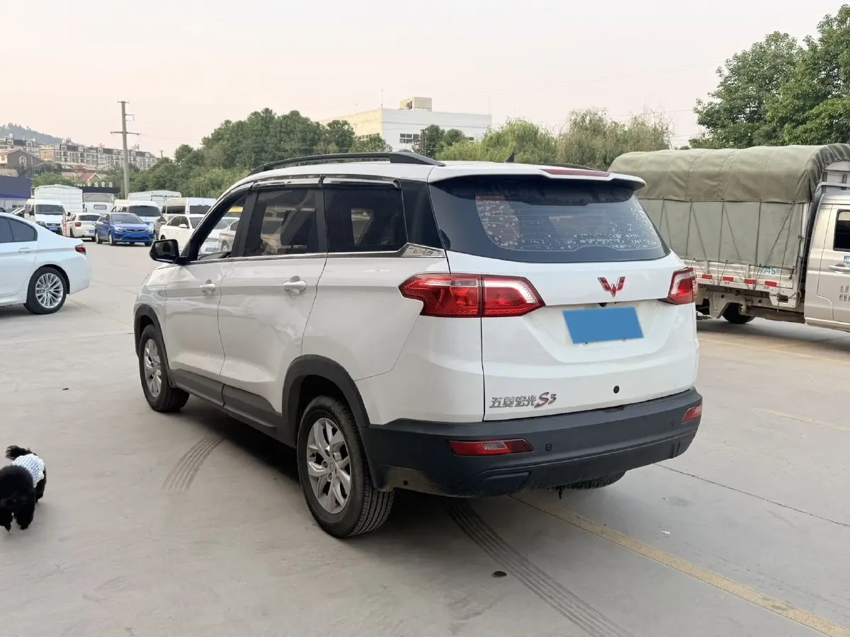 2018 WuLing HongGuang S3 1.5L 112HP L4 6MT,autocango,china used car exporter,china ev exporter,chinese used car exporter,chinese used ev exporter