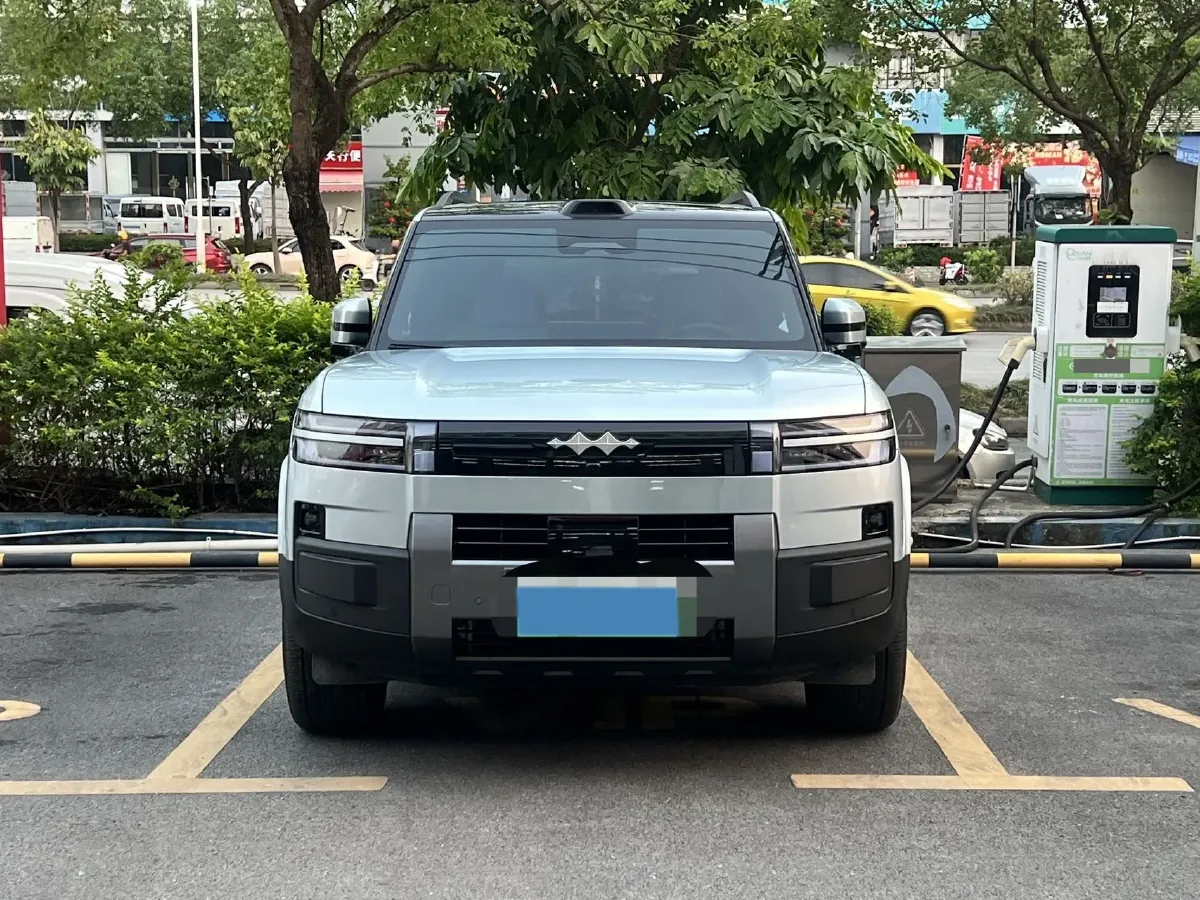 2025 FangChengBao Tai 7 1.5T 156HP L4 E-CVT PHEV,autocango,china used car exporter,china ev exporter,chinese used car exporter,chinese used ev exporter