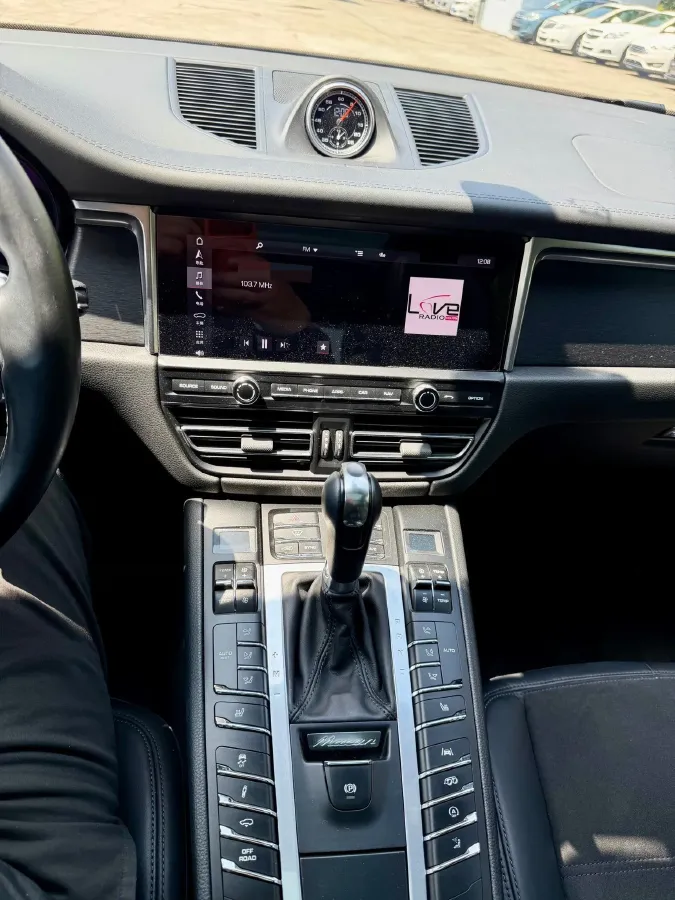 2020 Porsche Macan 2.9T 380HP V6 7DCT,autocango,china used car exporter,china ev exporter,chinese used car exporter,chinese used ev exporter