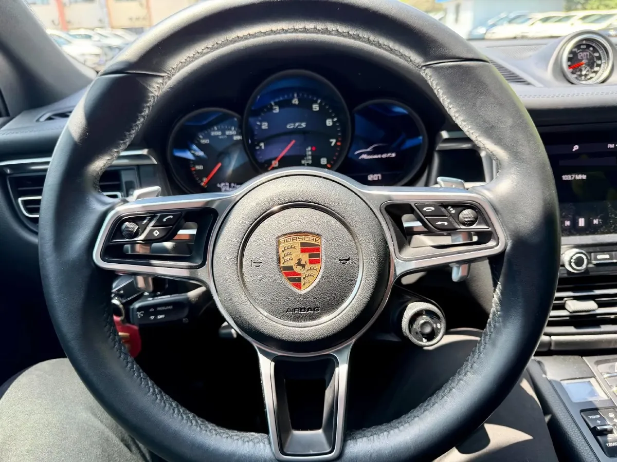 2020 Porsche Macan 2.9T 380HP V6 7DCT,autocango,china used car exporter,china ev exporter,chinese used car exporter,chinese used ev exporter