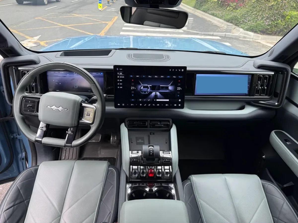 2023 FangChengBao Bao 5 1.5T 194HP L4 E-CVT PHEV 31.8KWH,autocango,china used car exporter,china ev exporter,chinese used car exporter,chinese used ev exporter