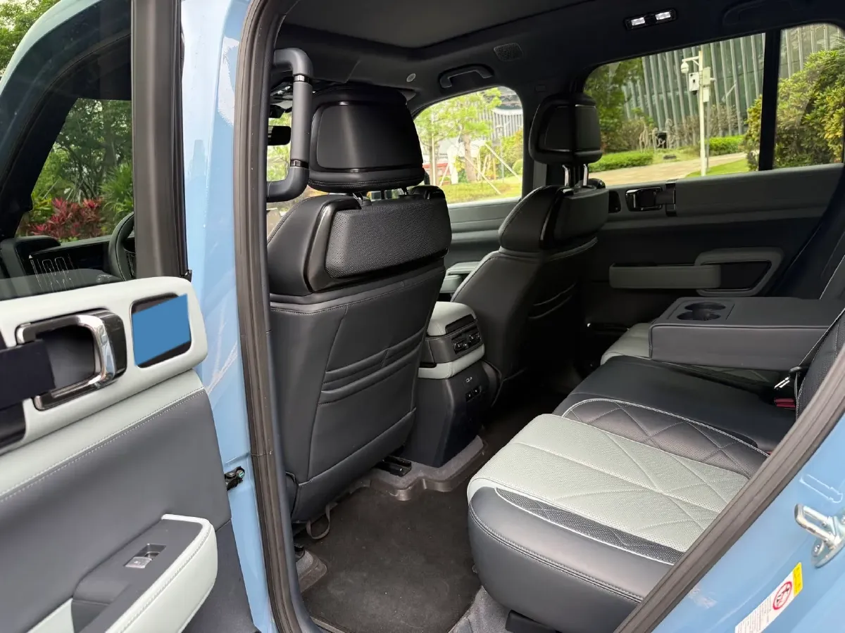 2023 FangChengBao Bao 5 1.5T 194HP L4 E-CVT PHEV 31.8KWH,autocango,china used car exporter,china ev exporter,chinese used car exporter,chinese used ev exporter