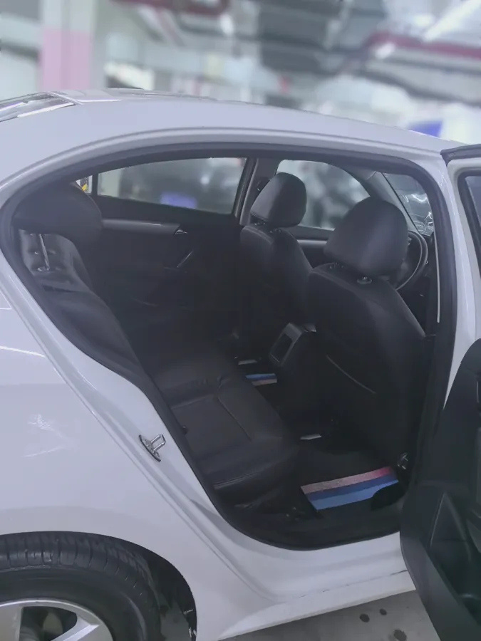 2013 Volkswagen Lavida 1.6L 110HP L4 6AT,autocango,china used car exporter,china ev exporter,chinese used car exporter,chinese used ev exporter