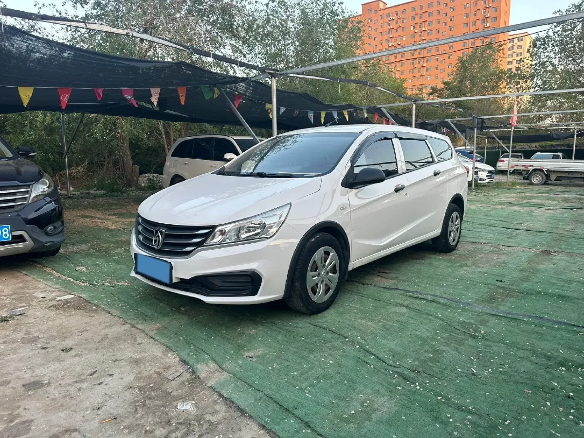 2017 BaoJun 310W 1.2L 82HP L4 6MT,autocango,china used car exporter,china ev exporter,chinese used car exporter,chinese used ev exporter