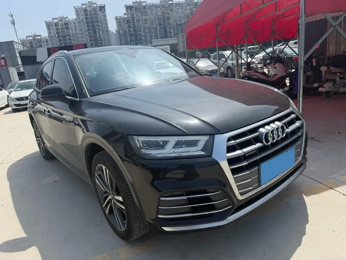 2020 Audi Q5L 2.0T 190HP L4 7DCT,autocango,china used car exporter,china ev exporter,chinese used car exporter,chinese used ev exporter