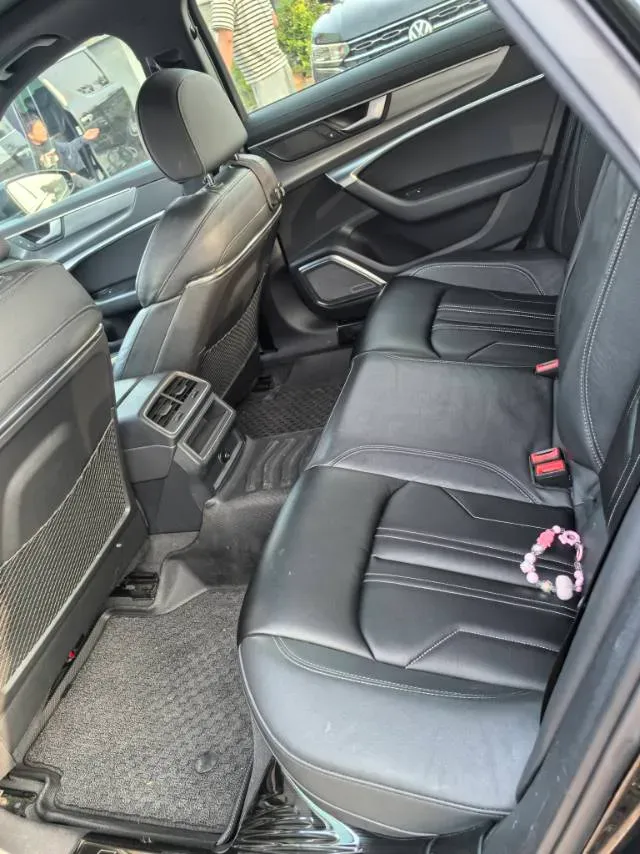 2020 Audi A6L 2.0T 190HP L4 7DCT,autocango,china used car exporter,china ev exporter,chinese used car exporter,chinese used ev exporter