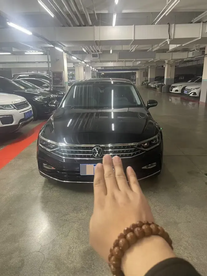 2023 Volkswagen Magotan 2.0T 186HP L4 7DCT,autocango,china used car exporter,china ev exporter,chinese used car exporter,chinese used ev exporter