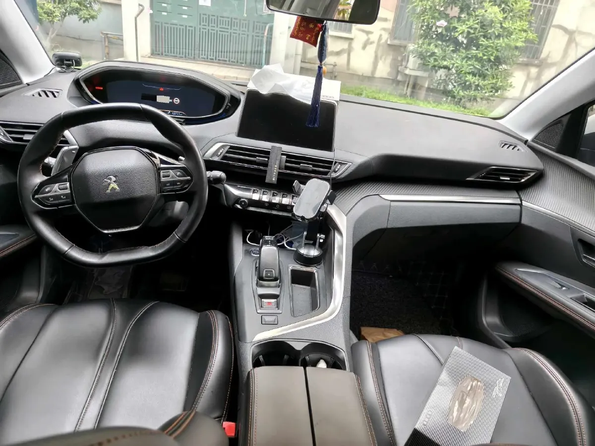 2017 Peugeot 5008 1.6T 167HP L4 6AT,autocango,china used car exporter,china ev exporter,chinese used car exporter,chinese used ev exporter