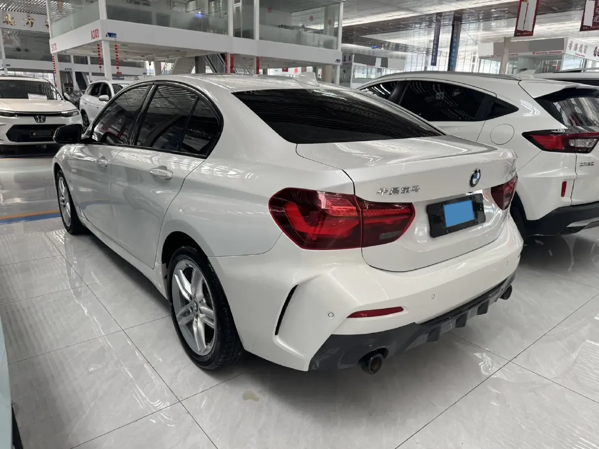 2023 BMW 1 Series 1.5T 136HP L3 7DCT,autocango,china used car exporter,china ev exporter,chinese used car exporter,chinese used ev exporter