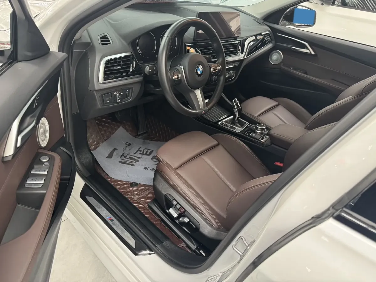 2023 BMW 1 Series 1.5T 136HP L3 7DCT,autocango,china used car exporter,china ev exporter,chinese used car exporter,chinese used ev exporter