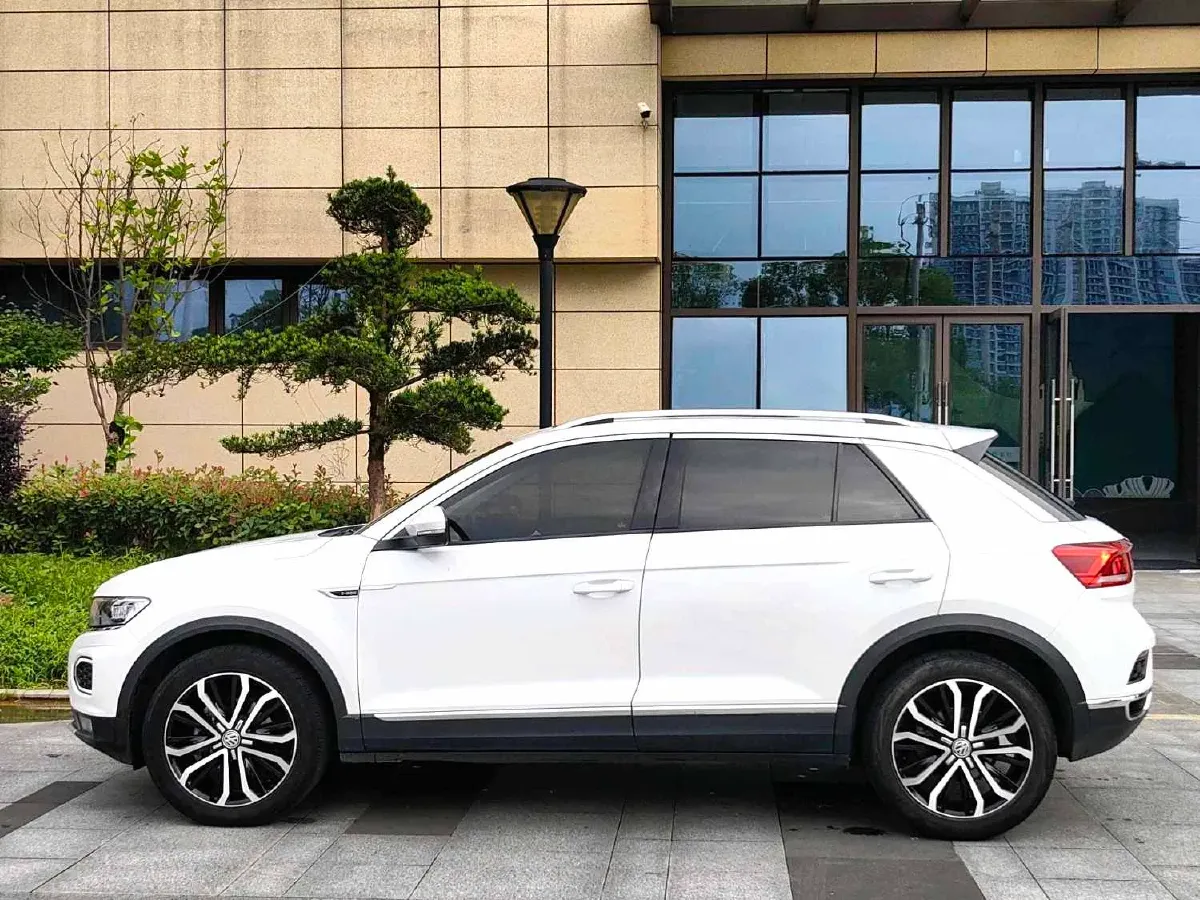 2019 Volkswagen T-Roc 1.4T 150HP L4 7DCT,autocango,china used car exporter,china ev exporter,chinese used car exporter,chinese used ev exporter