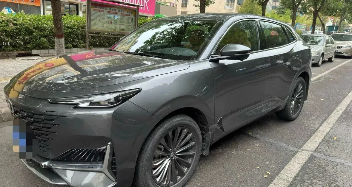 2023 ChangAn UNI-K 2.0T 233HP L4 8AT,autocango,china used car exporter,china ev exporter,chinese used car exporter,chinese used ev exporter