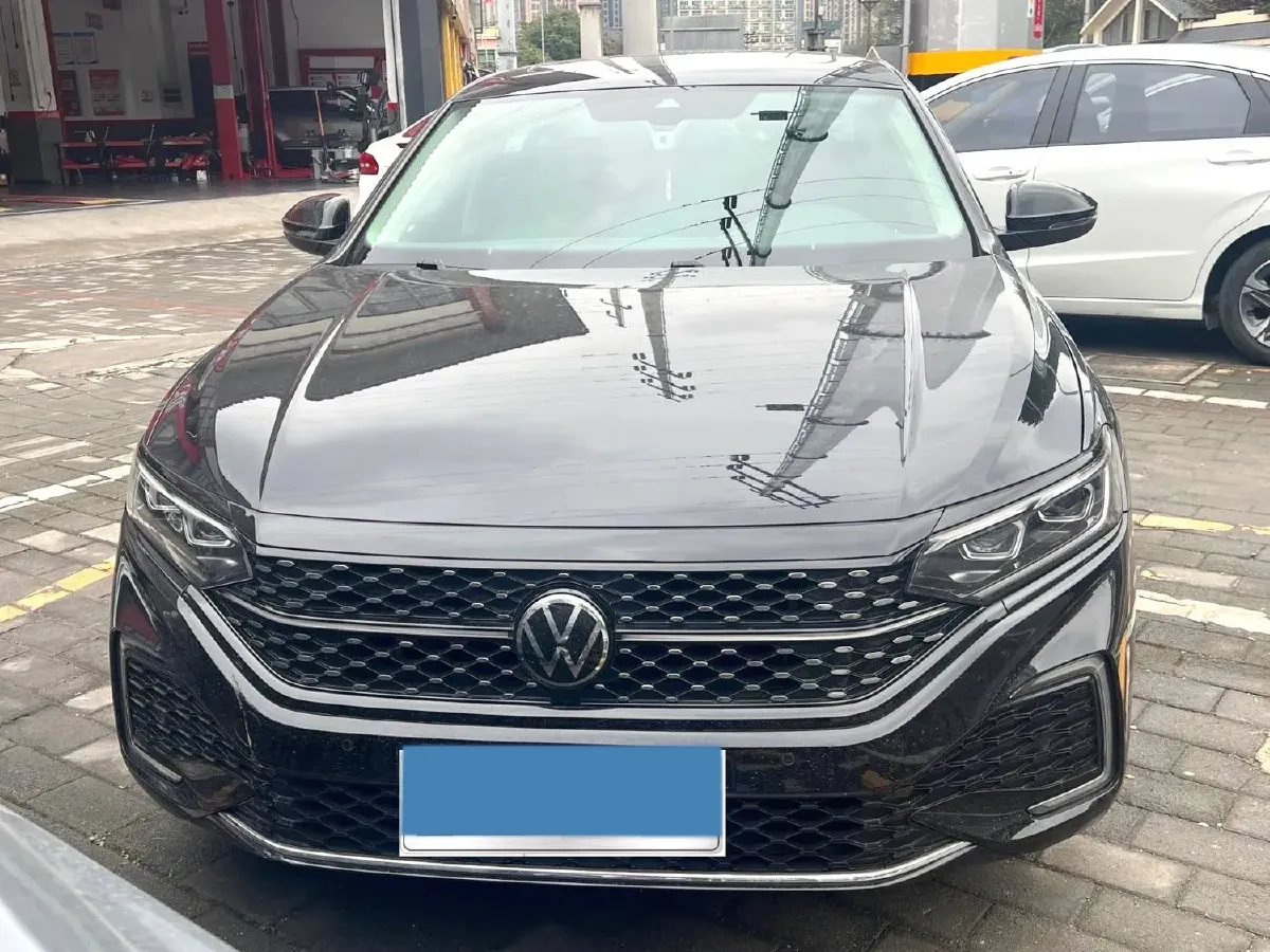 2023 Volkswagen Passat 2.0T 186HP L4 7DCT,autocango,china used car exporter,china ev exporter,chinese used car exporter,chinese used ev exporter