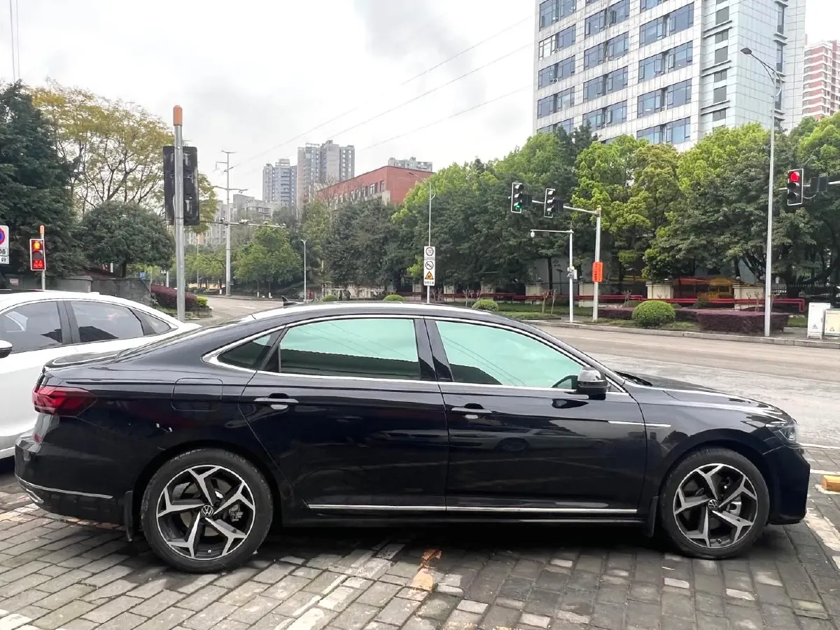 2023 Volkswagen Passat 2.0T 186HP L4 7DCT,autocango,china used car exporter,china ev exporter,chinese used car exporter,chinese used ev exporter